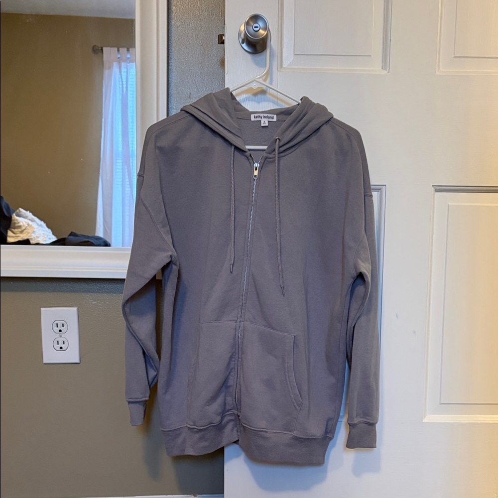 Kathy Ireland Gray Hoodie Sweatshirt
